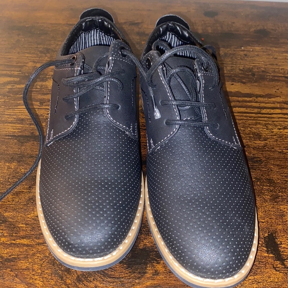 Boy shoes